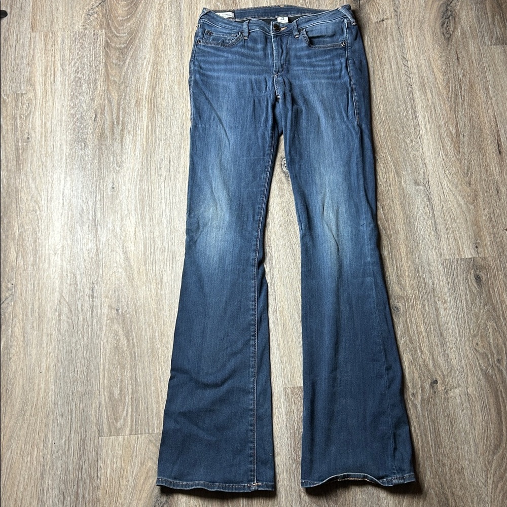 True Religion “Jennie” Curvy Bootcut Jeans Size 28